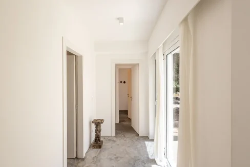beautiful-waterfront-villa-for-sale-in-l-17921511_20