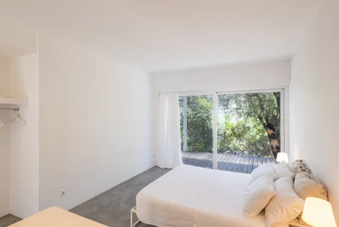 beautiful-waterfront-villa-for-sale-in-l-17921511_25