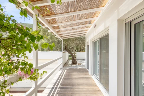 beautiful-waterfront-villa-for-sale-in-l-17921511_32