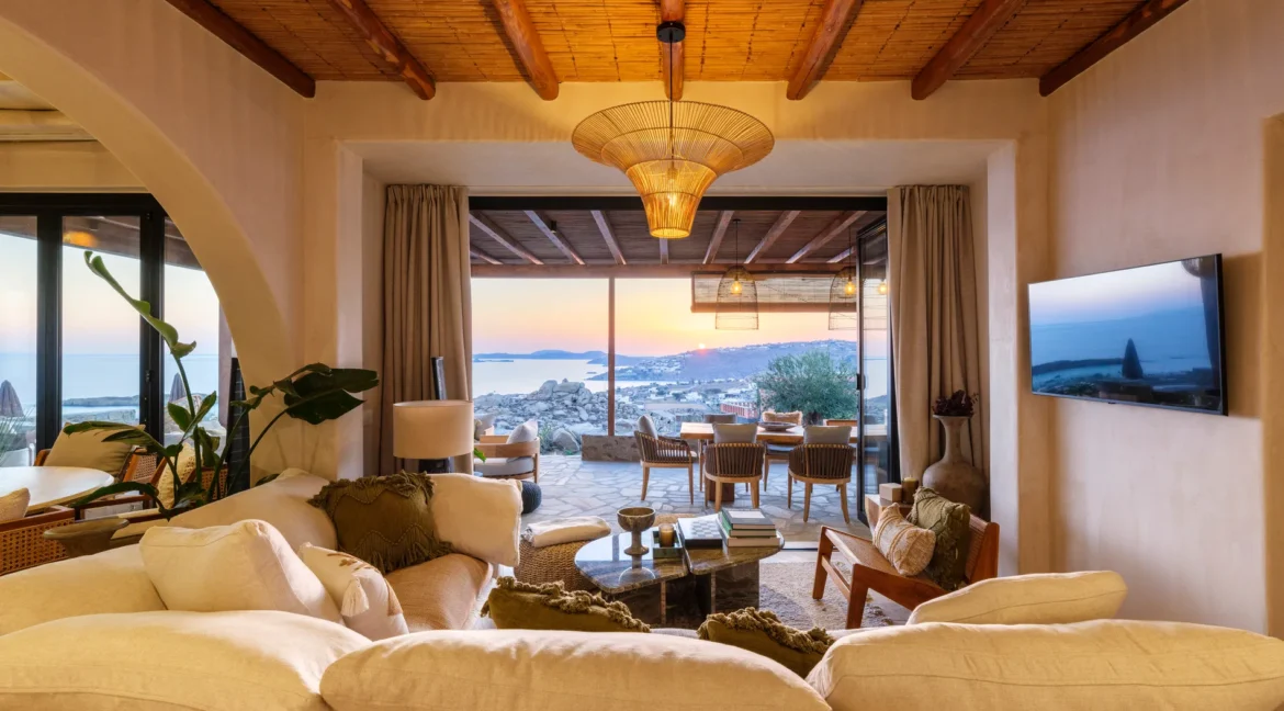 buy-a-luxury-villa-in-mykonos-18297398_02