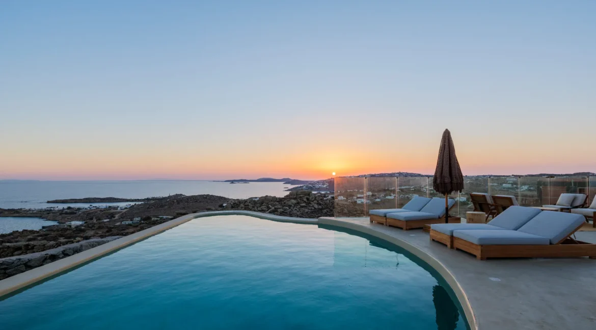 buy-a-luxury-villa-in-mykonos-18297398_03