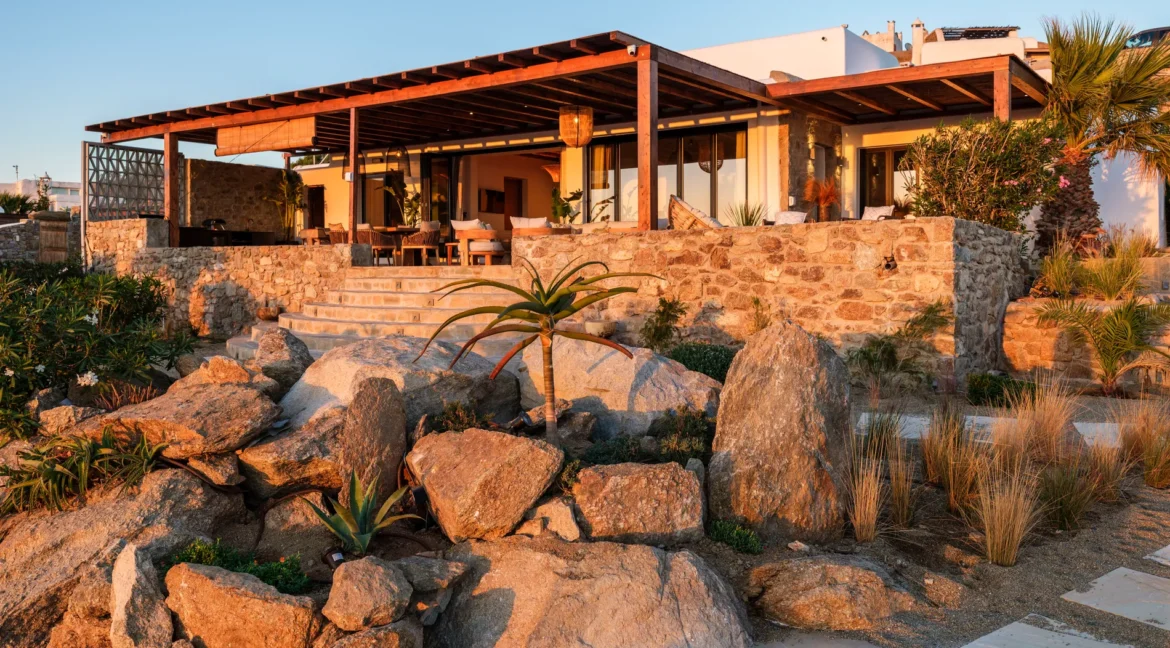 buy-a-luxury-villa-in-mykonos-18297398_05