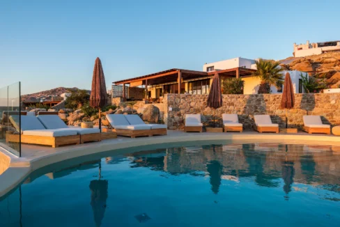 buy-a-luxury-villa-in-mykonos-18297398_06