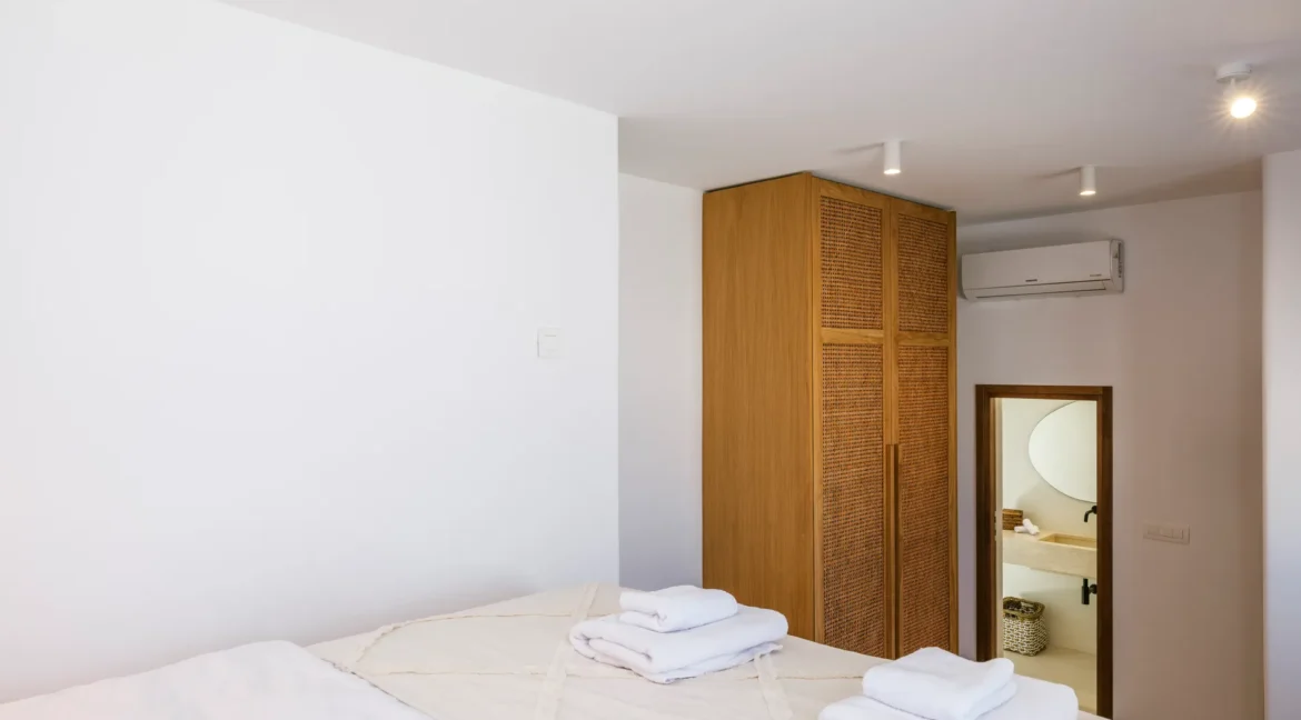 buy-a-luxury-villa-in-mykonos-18297398_36