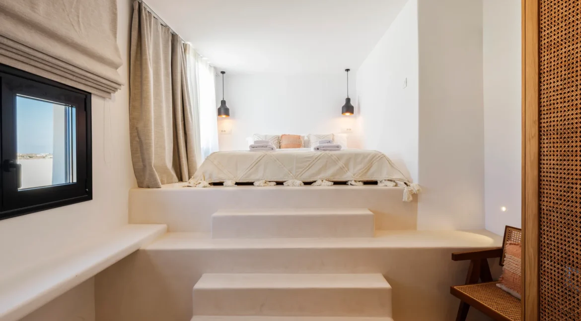buy-a-luxury-villa-in-mykonos-18297398_38