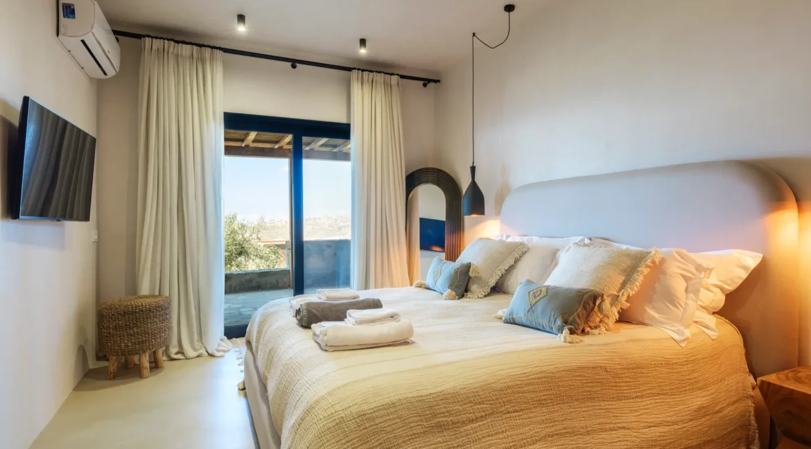 buy-a-luxury-villa-in-mykonos-18297398_42