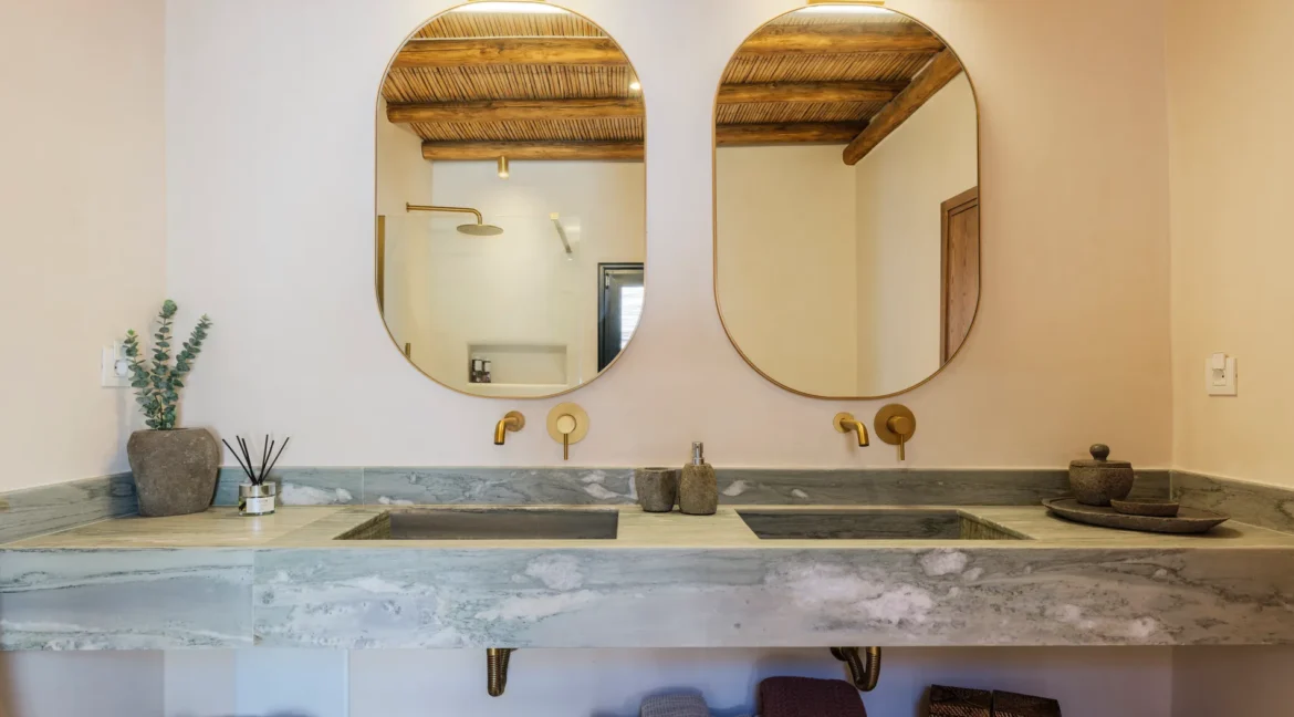 buy-a-luxury-villa-in-mykonos-18297398_46