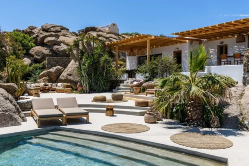 buy-a-waterfront-villa-in-mykonos-16002253_01