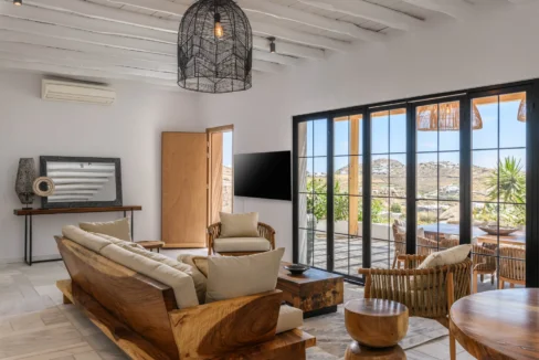 buy-a-waterfront-villa-in-mykonos-16002253_02