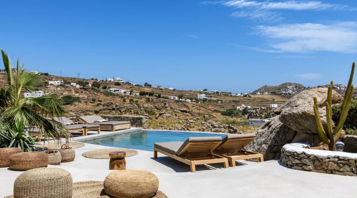 buy-a-waterfront-villa-in-mykonos-16002253_07