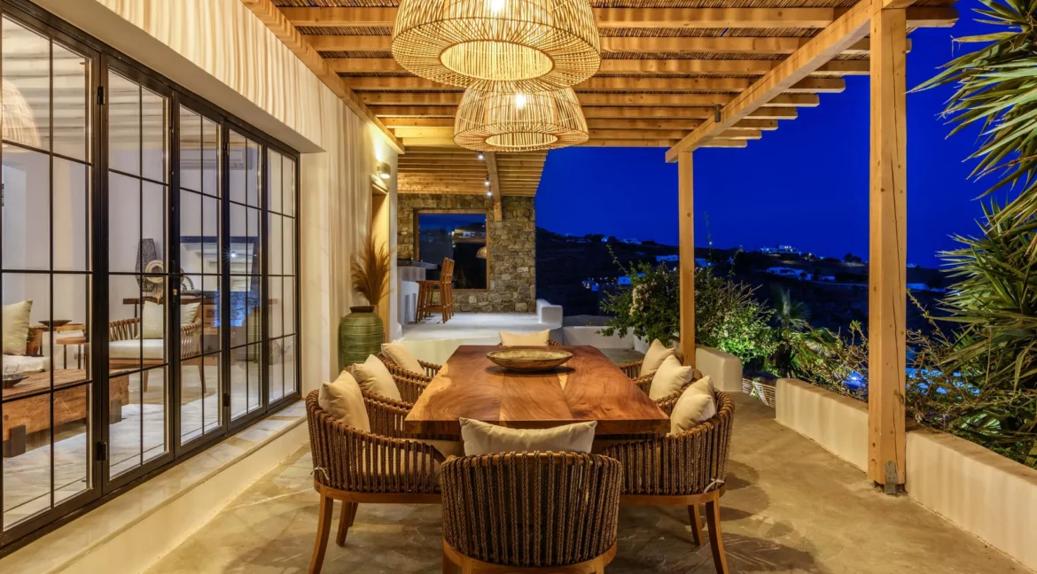 buy-a-waterfront-villa-in-mykonos-16002253_11