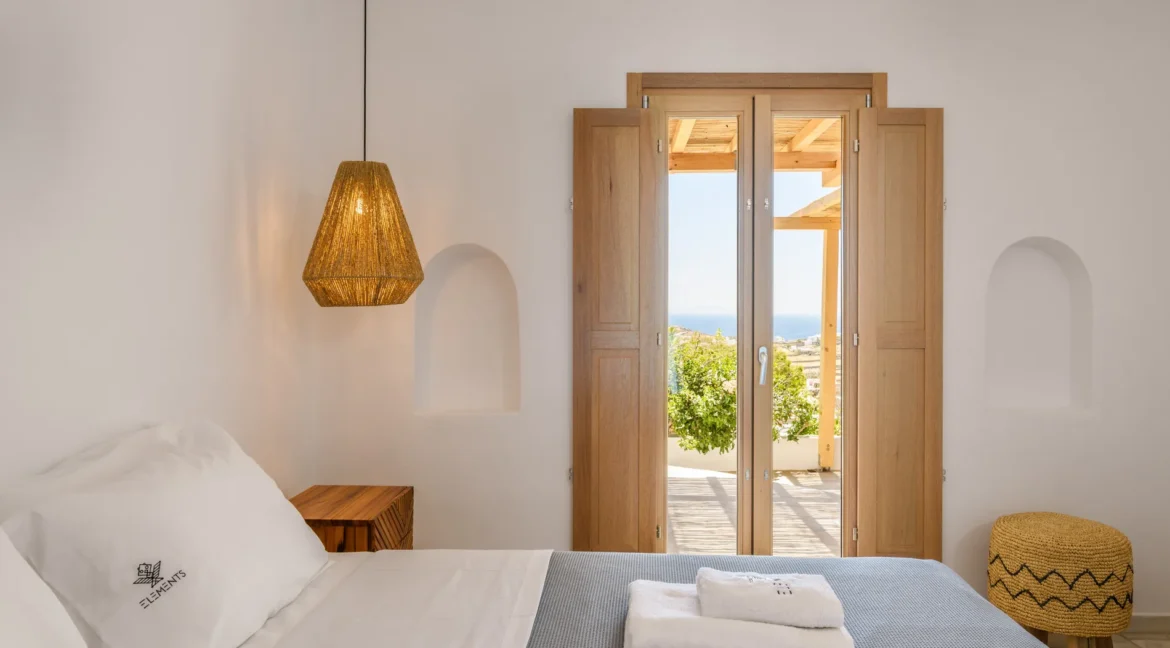buy-a-waterfront-villa-in-mykonos-16002253_16