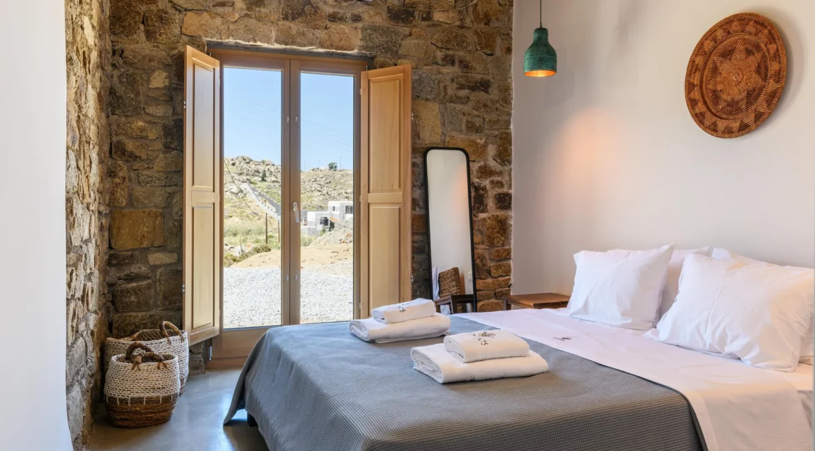 buy-a-waterfront-villa-in-mykonos-16002253_17