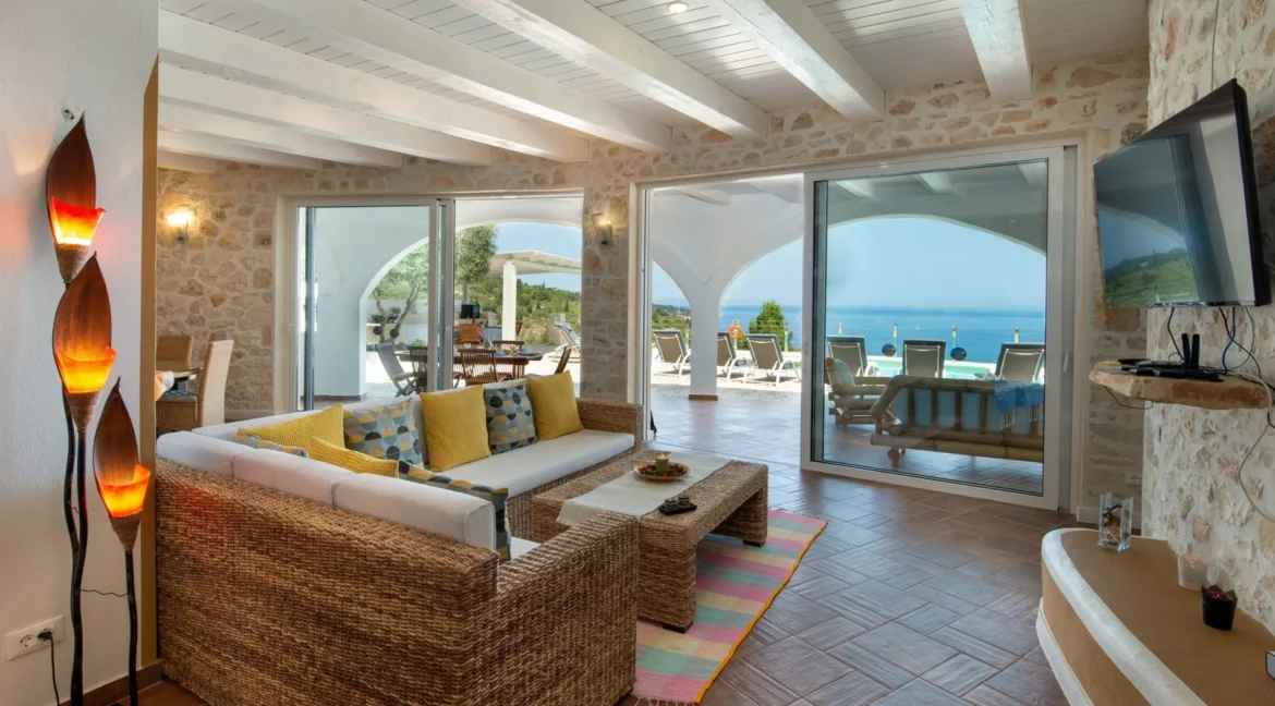 invest-in-a-panoramic-villa-in-corfu-18673143_02