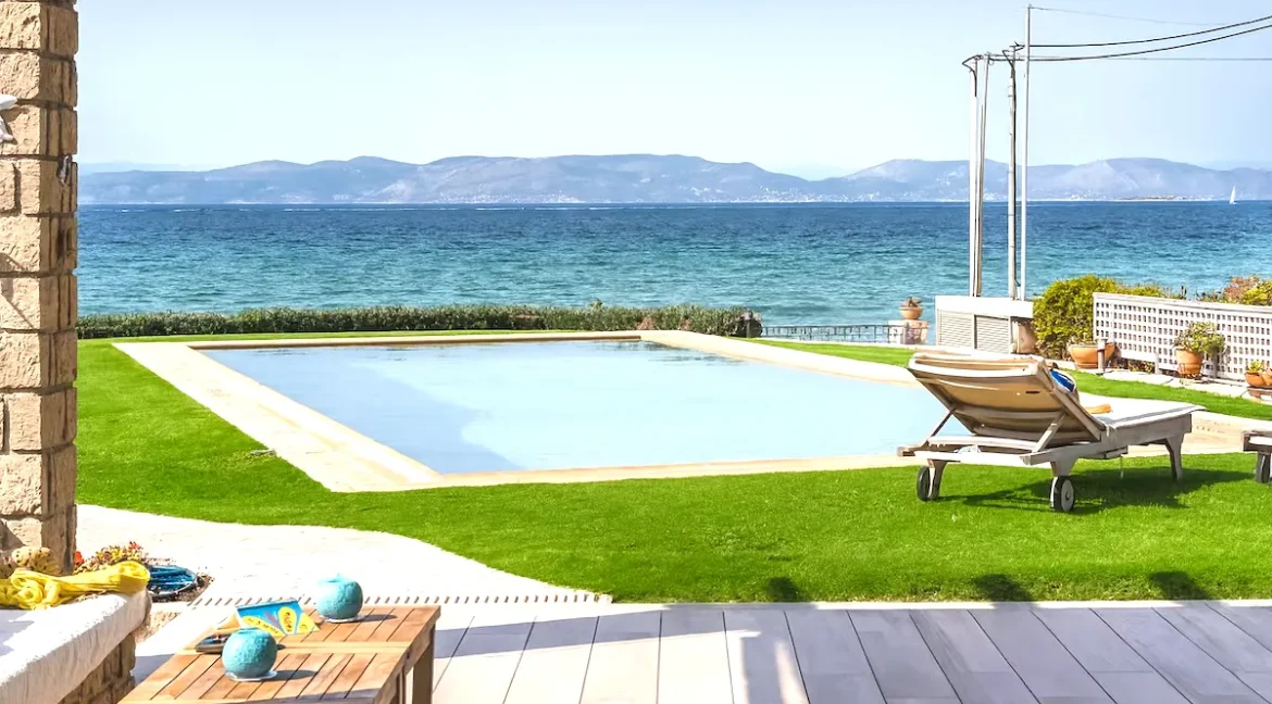 invest-in-a-seafront-villa-in-aegina-18001690_06