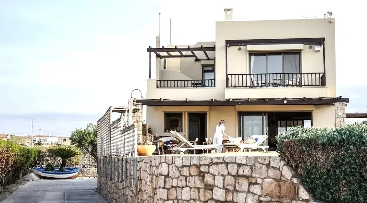 invest-in-a-seafront-villa-in-aegina-18001690_13