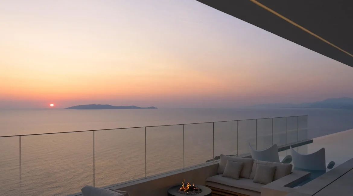 Seafront Villa in Crete for sale, Heraklio