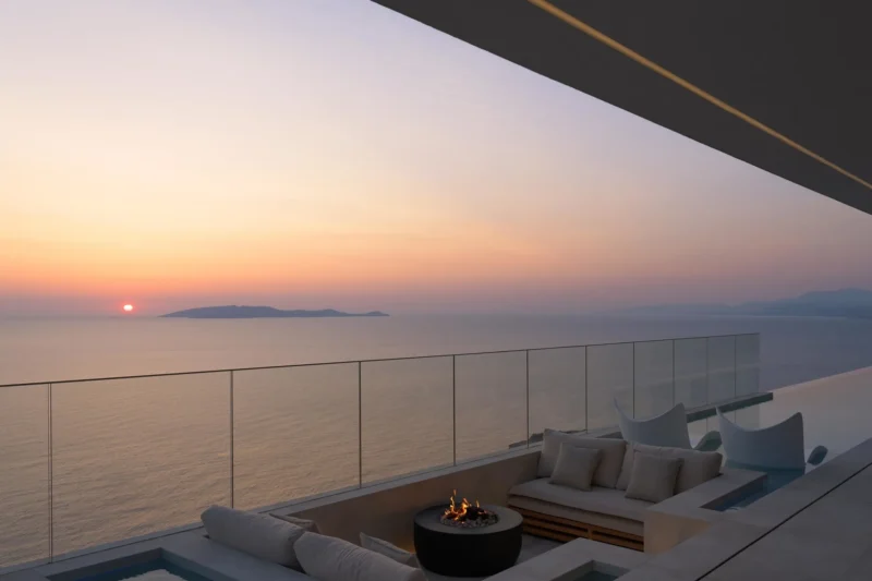 Seafront Villa in Crete for sale, Heraklio