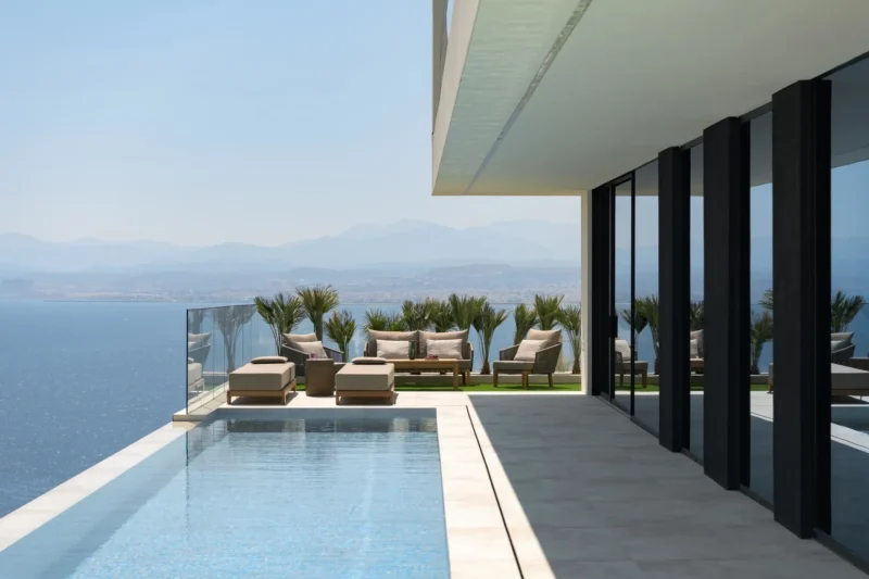 Seafront Villa in Crete for sale, Heraklio