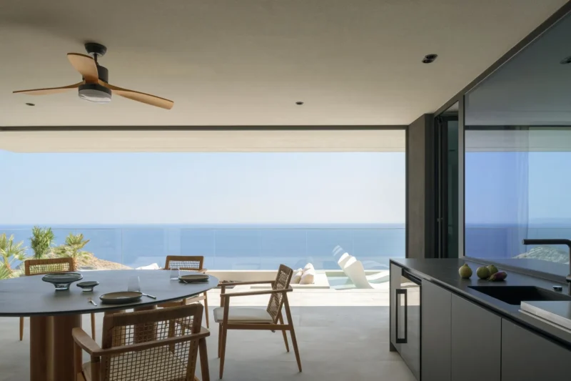Seafront Villa in Crete for sale, Heraklio