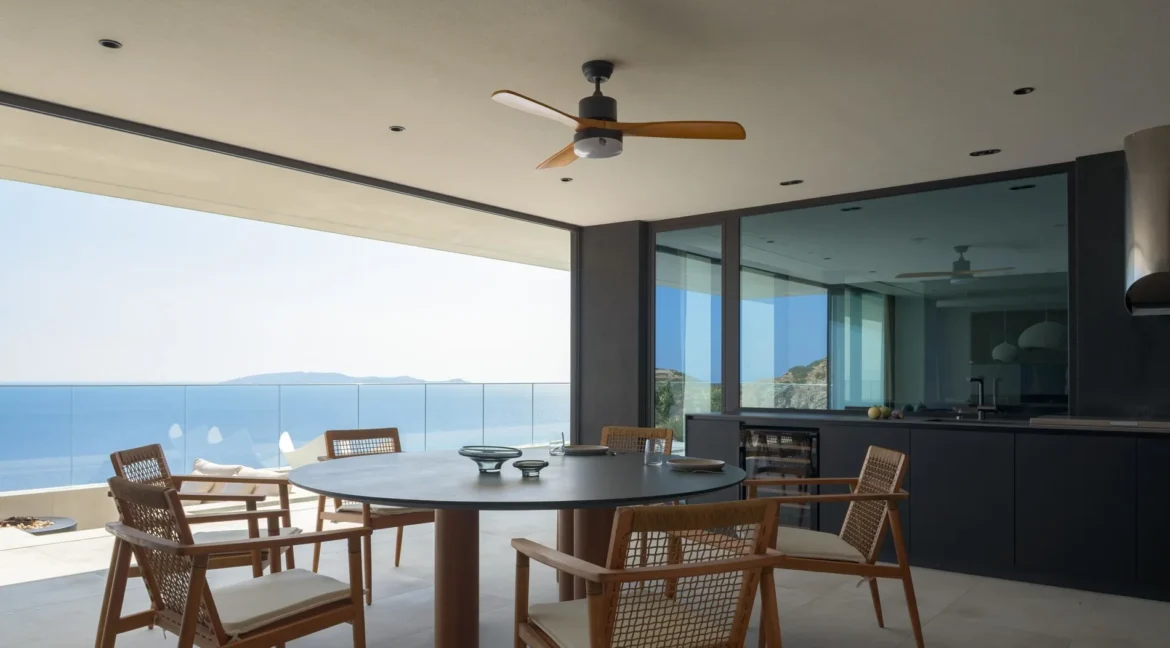 invest-in-a-seafront-villa-in-crete-17373224_10