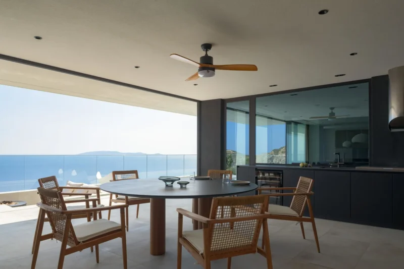 Seafront Villa in Crete for sale, Heraklio