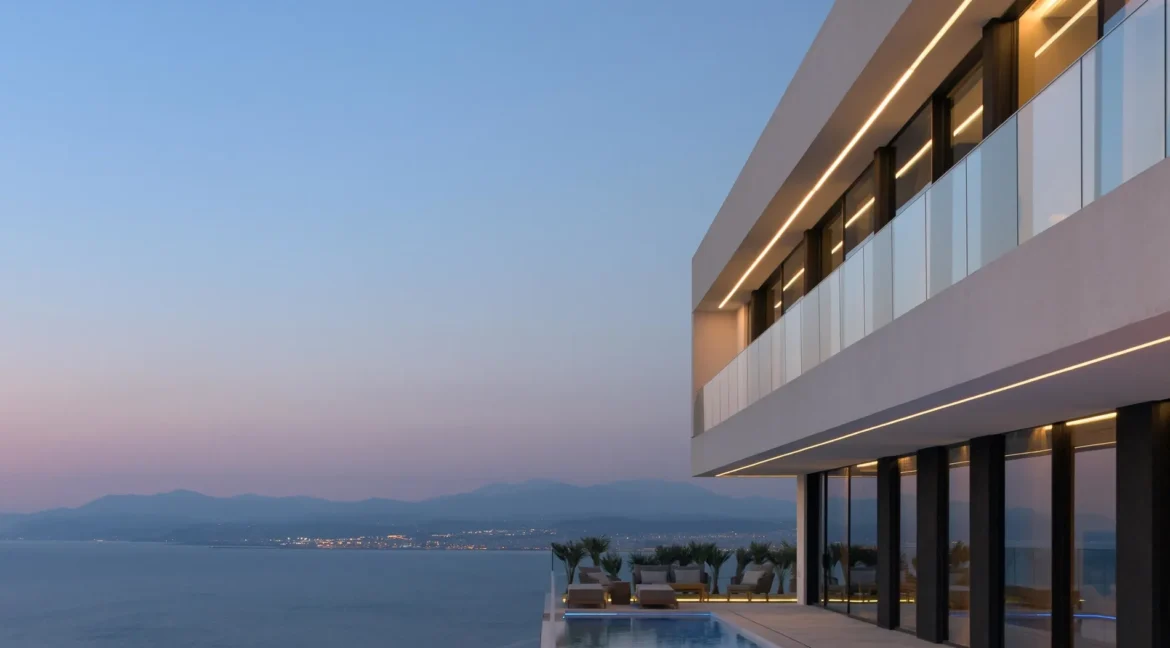 Seafront Villa in Crete for sale, Heraklio