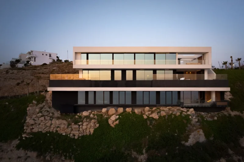 Seafront Villa in Crete for sale, Heraklio