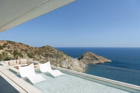 Seafront Villa in Crete for sale, Heraklio