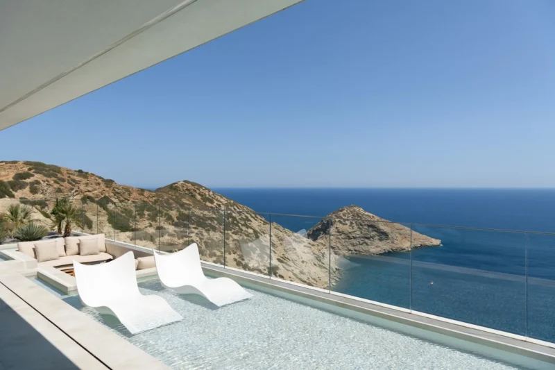 Seafront Villa in Crete for sale, Heraklio