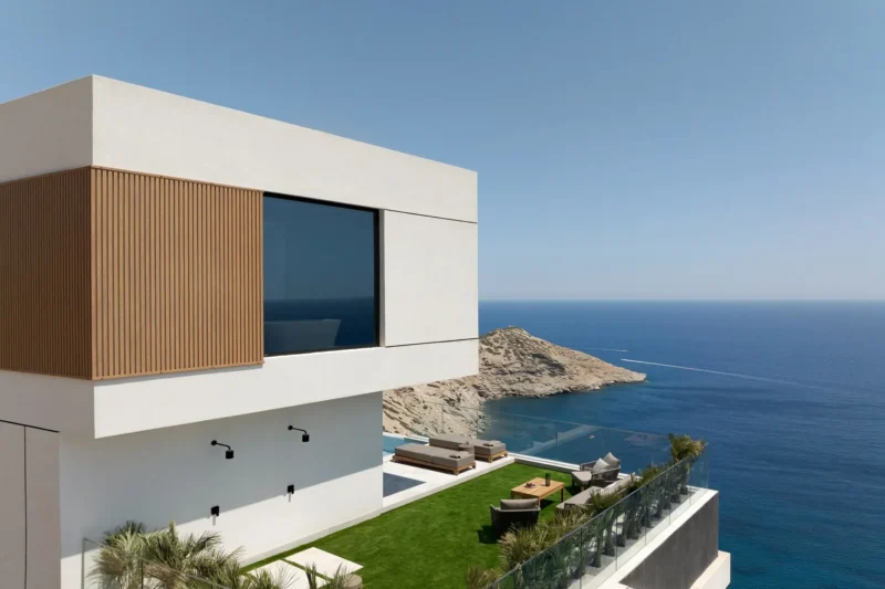 Seafront Villa in Crete for sale, Heraklio