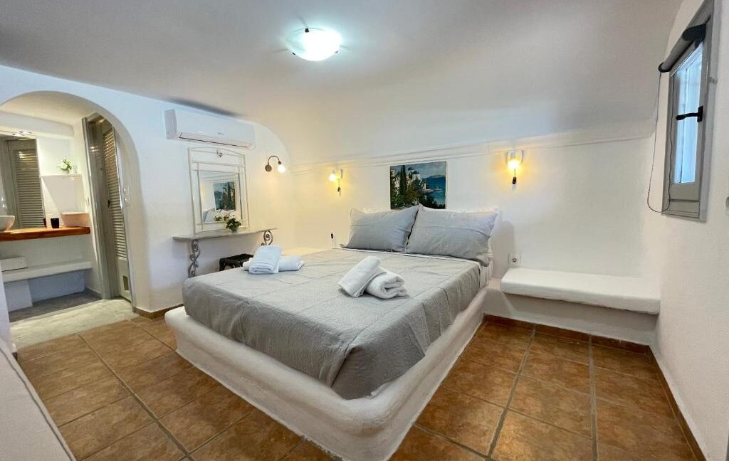 17 Rooms Hotel for sale Santorini — Messaria 10
