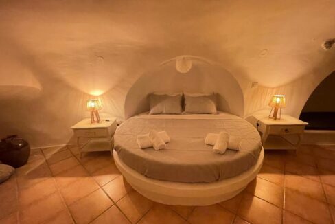 17 Rooms Hotel for sale Santorini — Messaria 12
