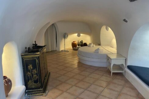 17 Rooms Hotel for sale Santorini — Messaria 3