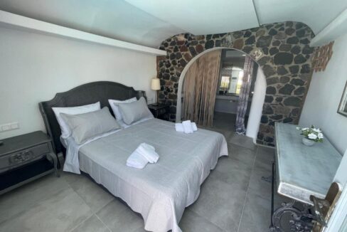 17 Rooms Hotel for sale Santorini — Messaria 5