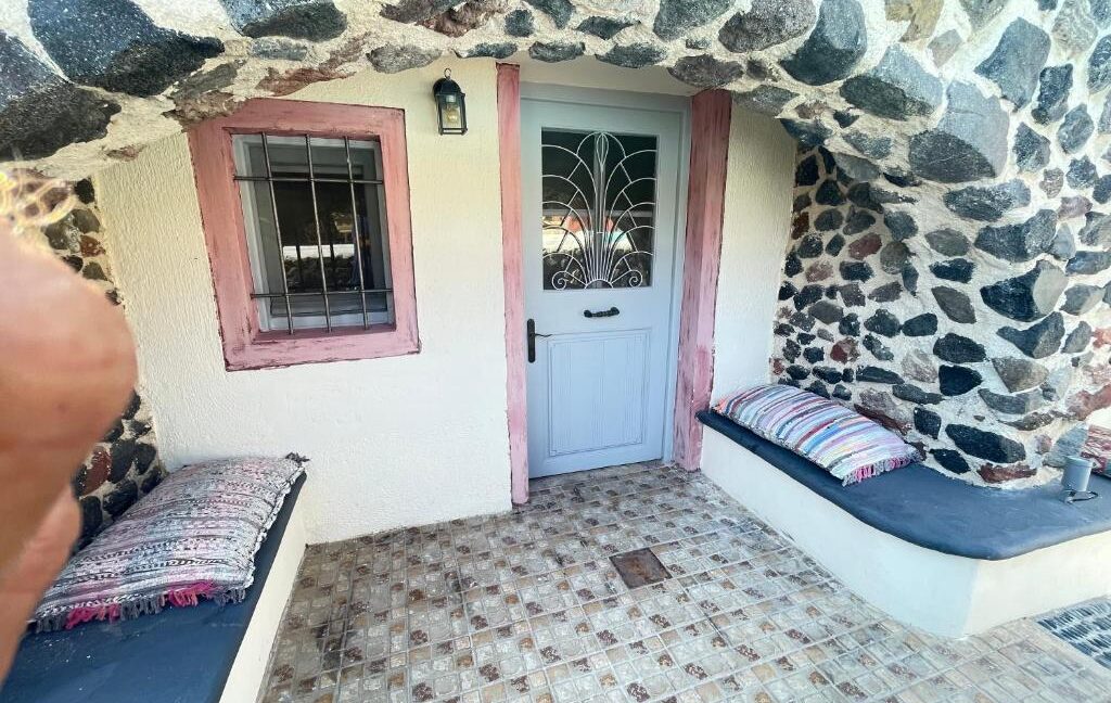 17 Rooms Hotel for sale Santorini — Messaria 9