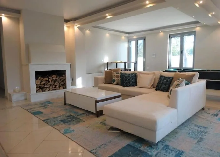 1900xxs_buy-a-sea-view-villa-in-athens-17777533_02