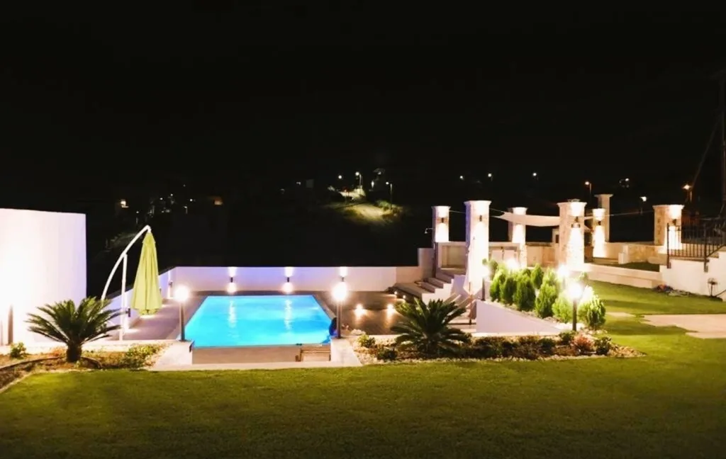 1900xxs_buy-a-sea-view-villa-in-athens-17777533_03