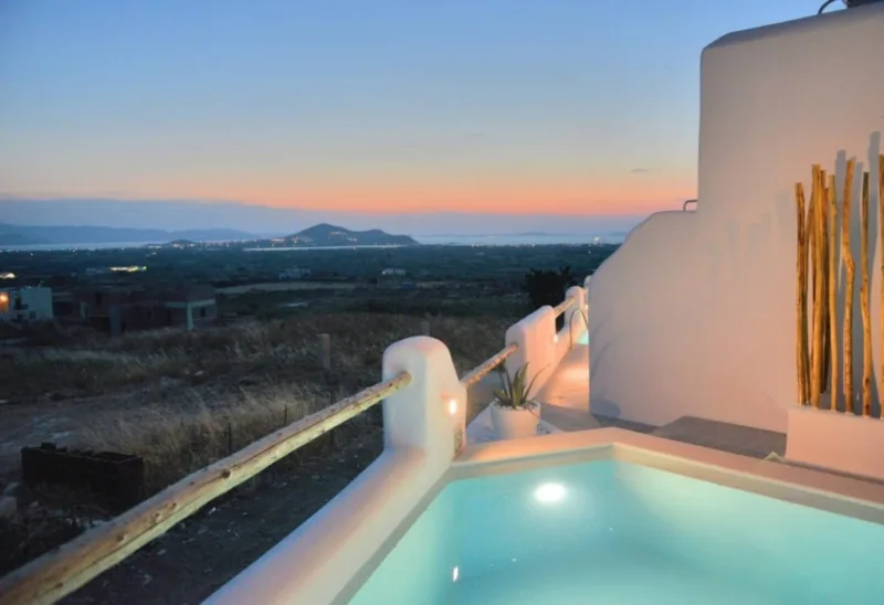 Complex Of Three Villas for Sale in Naxos