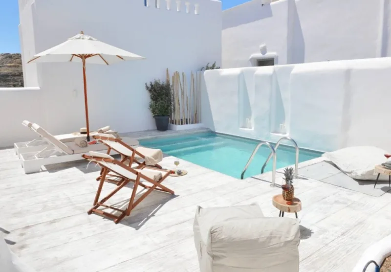 Complex Of Three Villas for Sale in Naxos