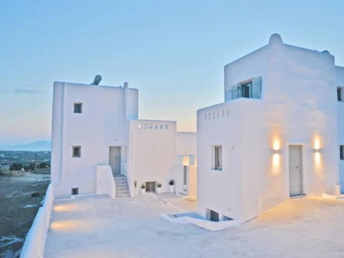 Complex Of Three Villas for Sale in Naxos