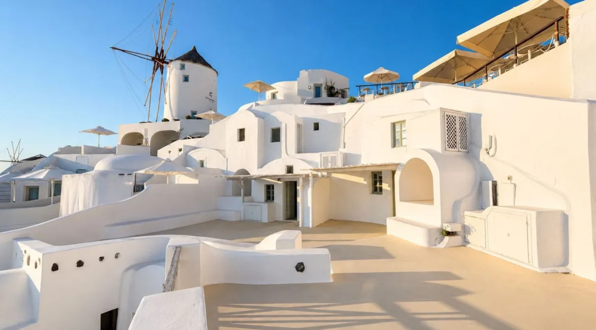 Luxury Villa for Sale in Caldera Oia Santorini