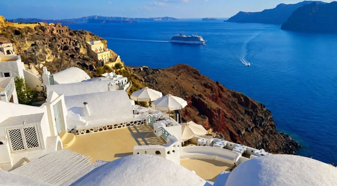 Luxury Villa for Sale in Caldera Oia Santorini
