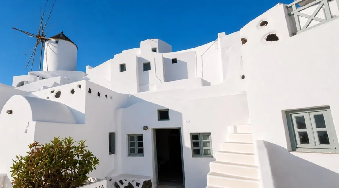 Luxury Villa for Sale in Caldera Oia Santorini