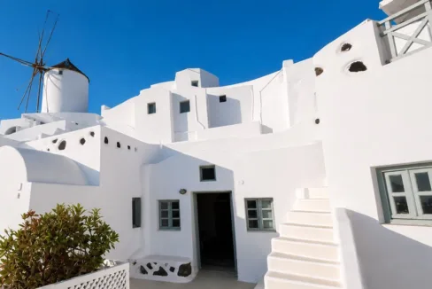 Luxury Villa for Sale in Caldera Oia Santorini