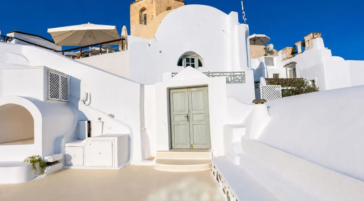 Luxury Villa for Sale in Caldera Oia Santorini