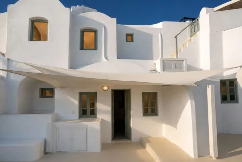 Luxury Villa for Sale in Caldera Oia Santorini