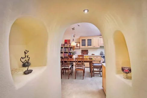 House for sale in Santoini with Panoramic Sea Views 13