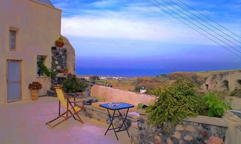 House for sale in Santoini with Sea Views