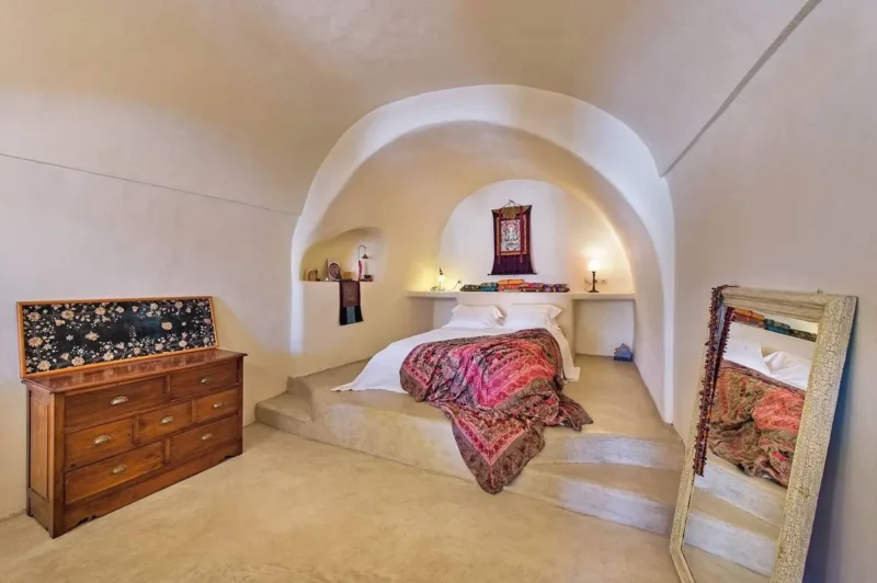 House for sale in Santoini with Sea Views
